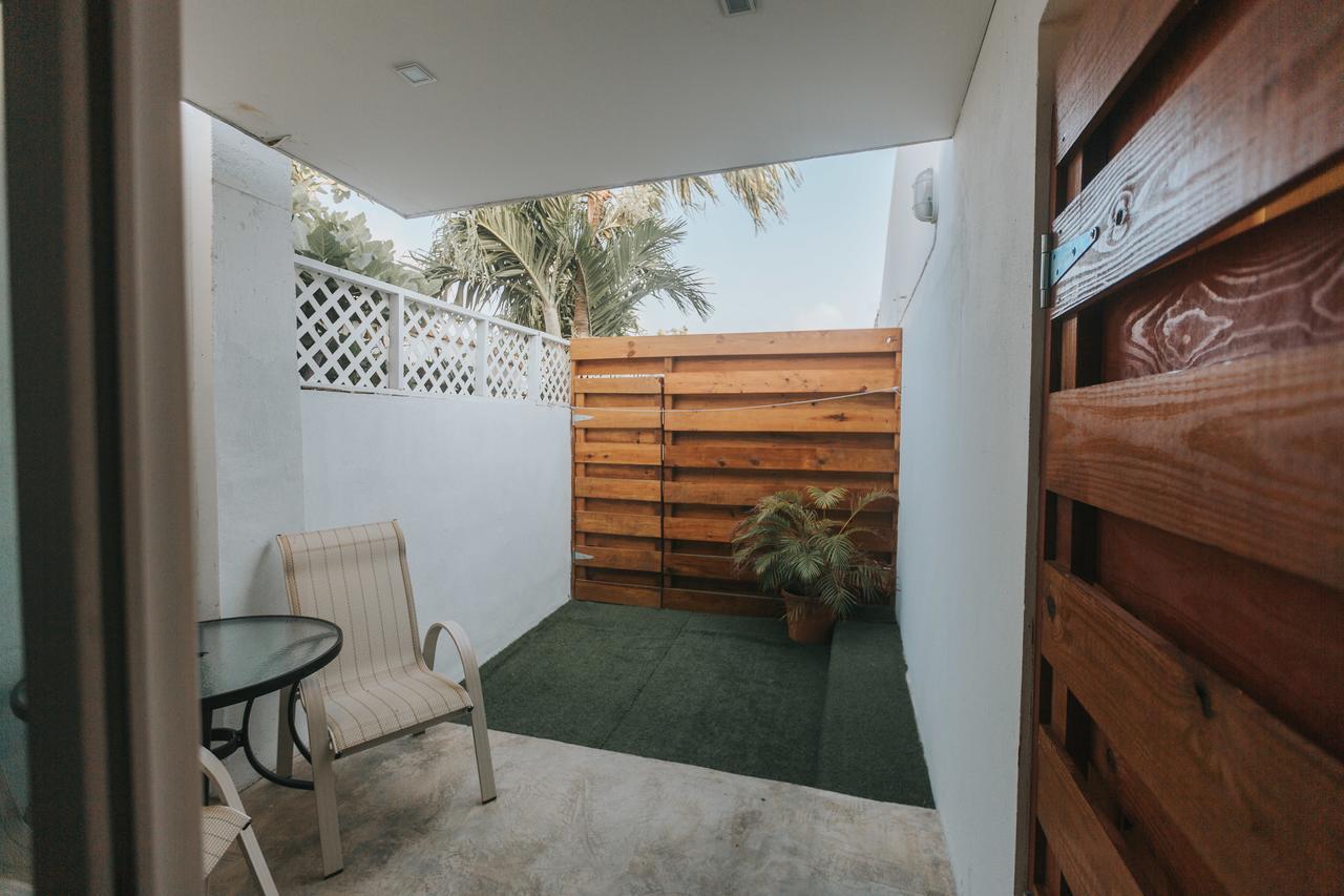 Buddha Studios Aruba شاطئ بالم المظهر الخارجي الصورة